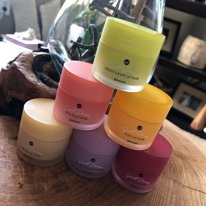 Glowiest sweet dreams lip mask gift set of 6